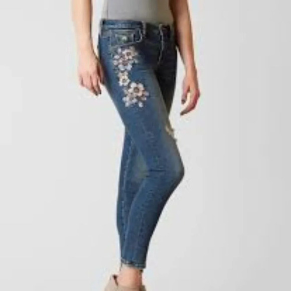 Miss Me Standard Ankle Skinny Stretch Jean. Sz: 27 - Picture 1 of 9